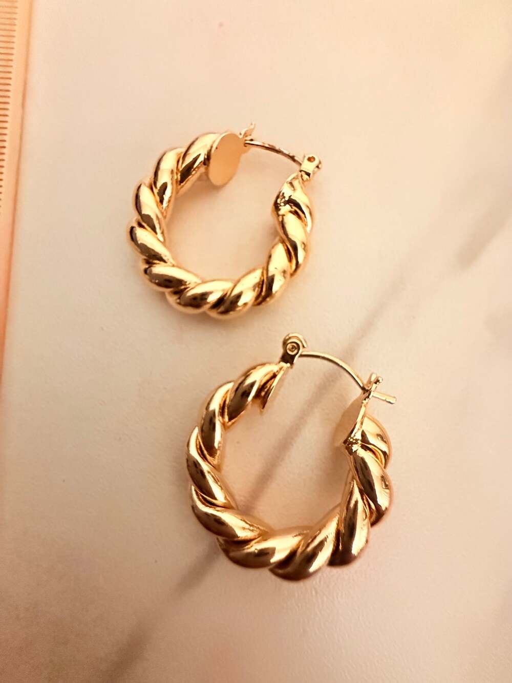 New Gold Tone Twisted Rope Hoop Earrings Lightweight